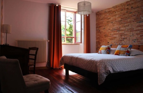 Mortagne-sur-Sevre Bed & Breakfast | Chambre "moulin"