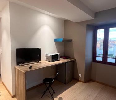 Le Girouard Apartment | Chambre o genereux