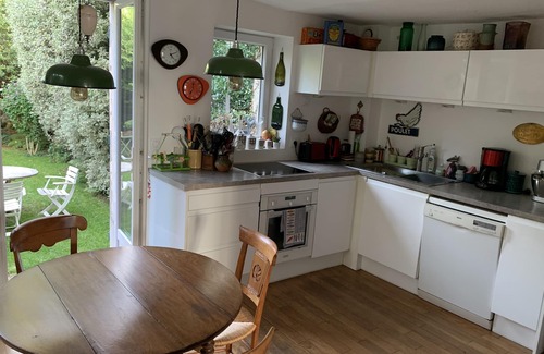 Centre Bed & Breakfast | Chambre sur Jardin Avec Salle D'eau et wc Privés