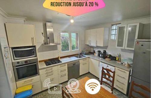 Vigneux-sur-Seine House | Chambre Villa Virginie Confort, Cuisine équipée, WiFi Parking jardin, Idéal couple, famille ou télétravail, Accès rapide Paris, Aéroport d'Orly