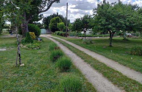 Descartes Bed & Breakfast | Chambres d'hôtes, " au coeur de la nature, et du calme"