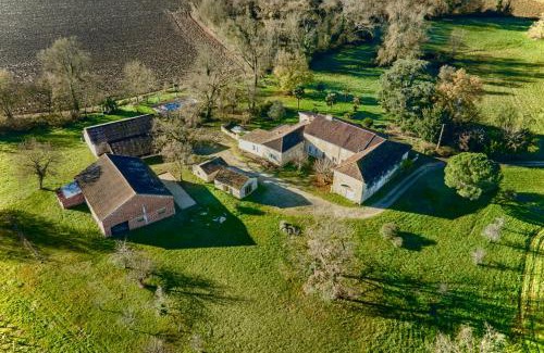 Valence-sur-Baise Bed & Breakfast | Chambres d'hôtes de charme avec piscine - Le Clos Boissiere