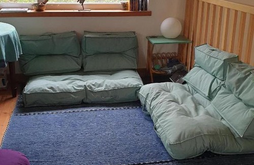 Chatre et Sainte-Severe Bed & Breakfast | Chambres d'hôtes, Le champ fleuri