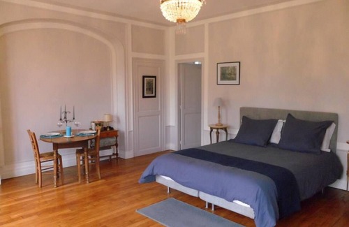 Neufmoutiers-en-Brie House | Chambres D'hôtes La Bourbelle