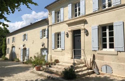 Saint-Georges-des-Coteaux Bed & Breakfast | Chambres d'Hôtes - Les Bujours