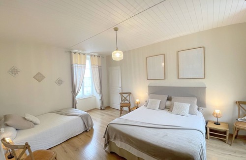 Saint-Hilaire-des-Loges Bed & Breakfast | Chambres d'hôtes le Tilleul