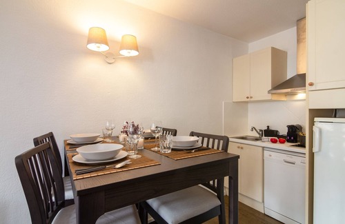 Chamonix City Centre Apartment | Chamonix Sud - Rivière 407, Chamonix, France