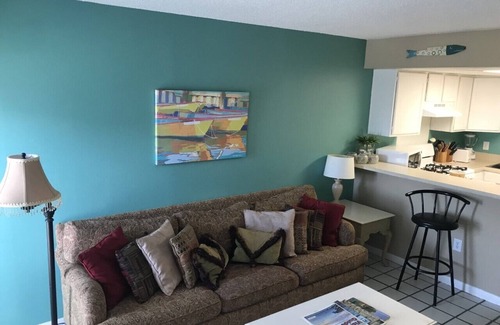Port Aransas Condo | Champagne Living - Beautiful PortA Condo Just Steps To The Beach!