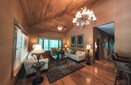 Gallon Jug Cabin | Chan Chich Lodge