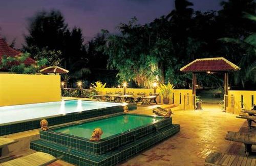 Khlong Khut Resort | Chanchaolao Beach Resort