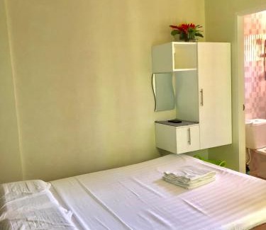Daanbantayan Bed & Breakfast | Chaniva-Joy Island View Appartments
