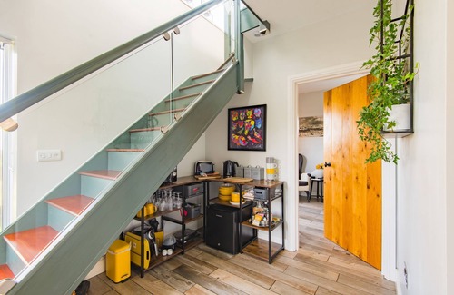 Hawkinge Ski Chalet | Channel View by Bloom Stays - sleeps 2 guests in 1 bedroom