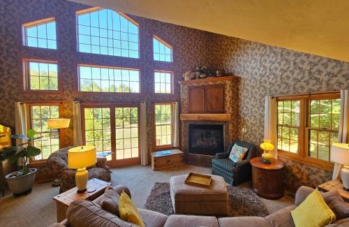 Sturgeon Bay Bed & Breakfast | Chanticleer Cabins