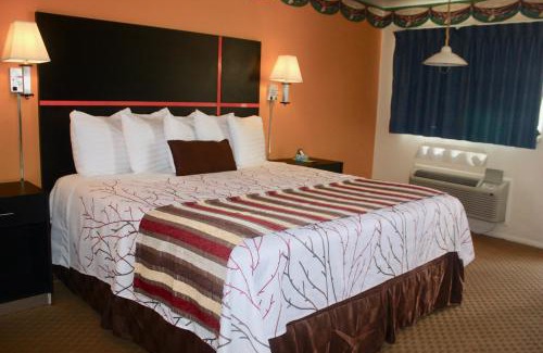 Burlington Hotel | Chaparral Motor Inn