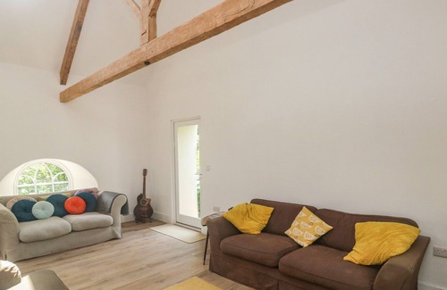 East Portlemouth Cottage | CHAPEL HOUSE, pet friendly, character holiday cottage in North Tawton