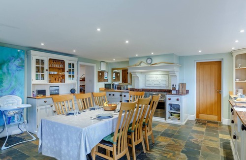 Polruan House | Chapel Mead - Five Bedroom House, Sleeps 10