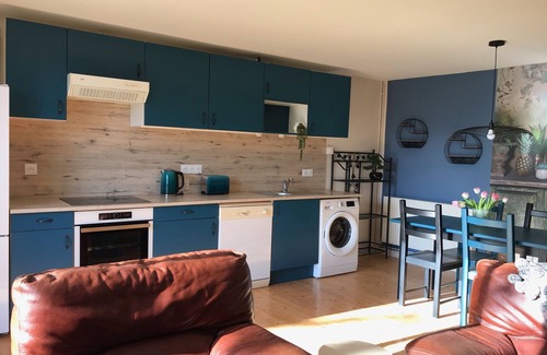 Saint-Simon-de-Pellouaille House | Charentaise Avec Piscine à 25 Minutes des Plages