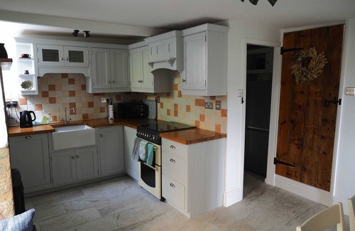 Matlock Cottage | Characterful Derbyshire mid-terrace with stunning views!