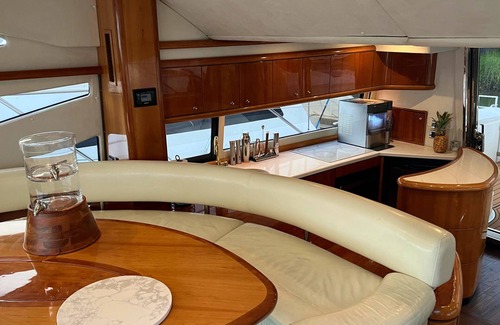 Charleston Boat Rental | Charleston’s best private luxury accommodation: welcome aboard Lady Sadie.