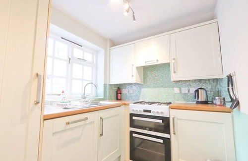 Clifton Apartment | Charlotte's charming clifton flat