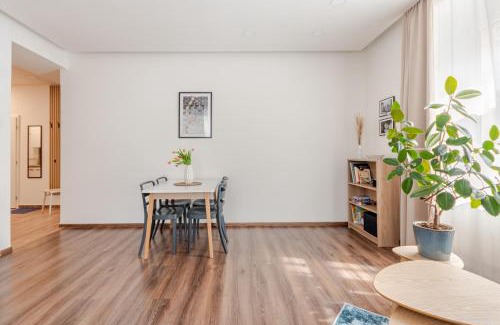 Prague 5 Apartment | Charm Apartment Deco near Old Town, All-Friendly