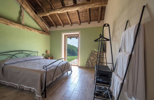 Gavi Bed & Breakfast | Charming Alessandria Retreat with Queen-sized Bed & Outdoor Pool