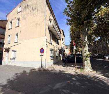 Millau Apartment | Charmant appartement, 2 chambres au bord des quais