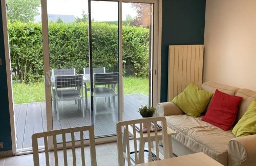 Cabourg Apartment | Charmant Cottage 2P avec Jardin et WIFI, à 2 Pas de la Plage de Cabourg - FR-1-487-285