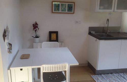 Les Bossons Apartment | Charmant Studio Dans un Espace Calme et Verdoyant