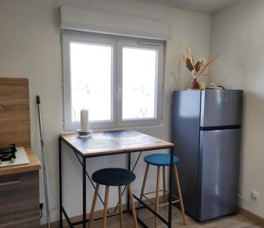 Elbeuf Apartment | Charmant studio équipé à Elbeuf