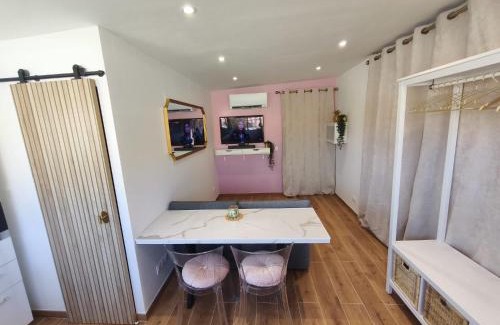 La Motte-dʼAigues House | Charmant Studio Indépendant