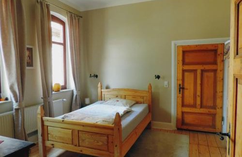 Hohenhameln Apartment | Charmante Dorfschule