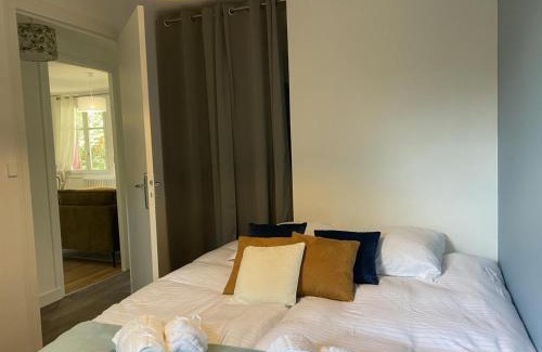 Yzeure House | Charmante maison avec jardin en face du parc, proche commerces et attractions touristiques - FR-1-489-333