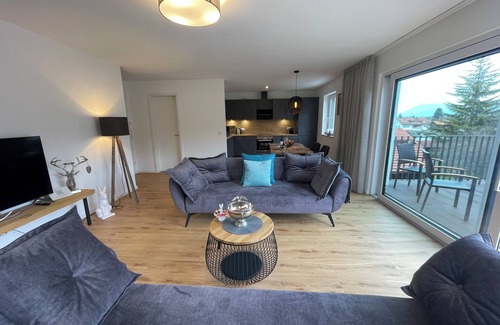 Fuessen Apartment | Charmante Neubau Ferienwohnung mit Schloß und Bergblick im Centrum von Füssen
