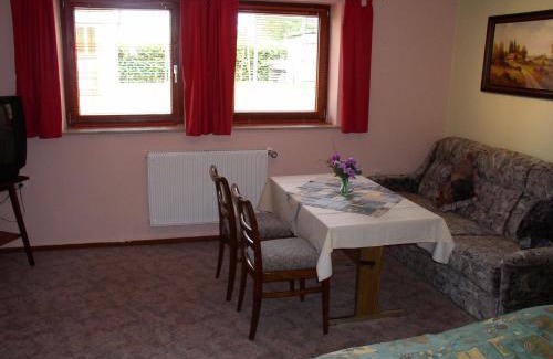Kroepelin Apartment | Charmantes Apartment in Jennewitz, in Ostseenähe