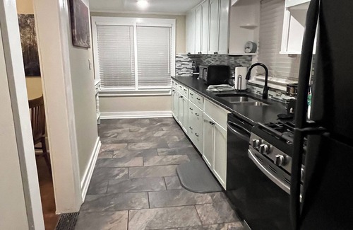 Broken Arrow House | Charmer 2bed house fenced in Broken Arrow. Rose District 1 block off Main pet ok
