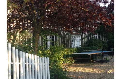 Les Authieux-sur-Calonne House | Charming gîte. Le Manoir de la Porte, between land & sea. 4 hectares, Tennis court.