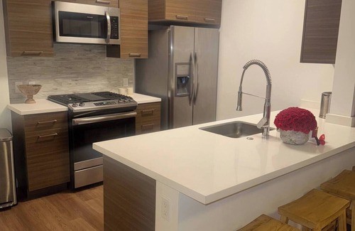 Downtown Apartment | Charming 1 Bed/1 Bath Apt in the Heart of Glendale