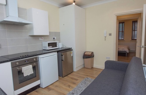 Finsbury Park Apartment | Charming 1-Bed Apartment in London