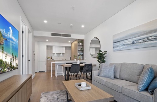 North Fremantle Apartment | Charming 1-Bed with Rooftop Access & Parking