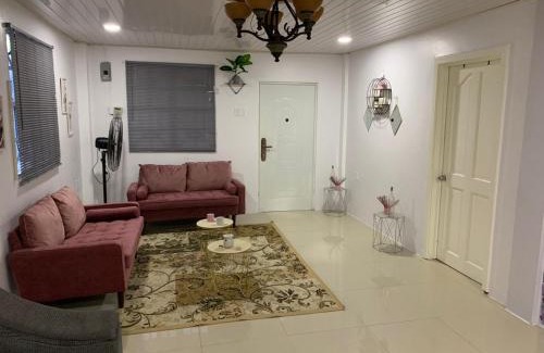 Georgetown House | Charming 1-Bed House in Georgetown