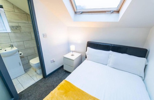 Selly Oak Apartment | Charming 1-Bed Studio in Birmingham