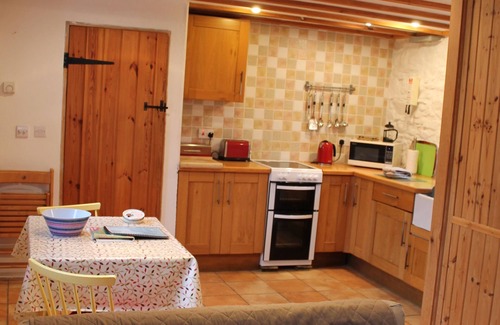 St Brides Cottage | Charming 1 bedroom dog friendly farm cottage