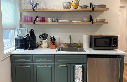 Meetinghouse Hill Apartment | Charming 1-bedroom apartment in lovely South Portland with AC, WiFi