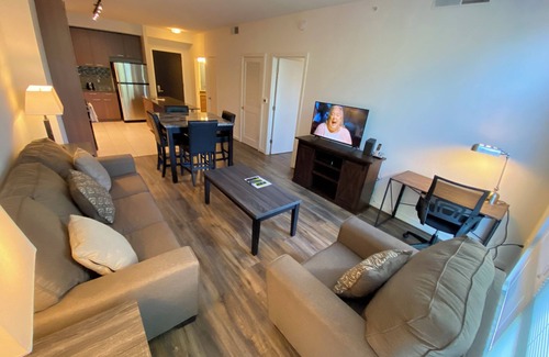 Radnor - Fort Myer Heights Apartment | Charming 1-bedroom apartment in brilliant Arlington with fitness room, AC