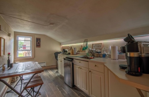 Wurtsboro Apartment | Charming 1-bedroom apartment. Pet-friendly. Hiking & Skiing 10 min way.