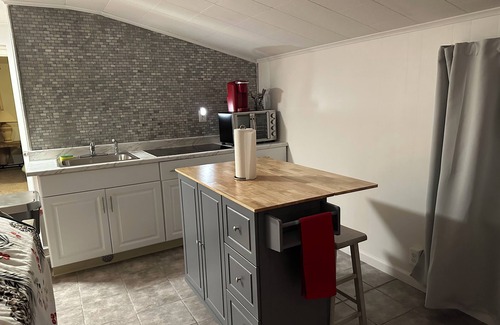 Perinton Apartment | Charming 1-bedroom apartment with AC, WiFi in beautiful Fairport