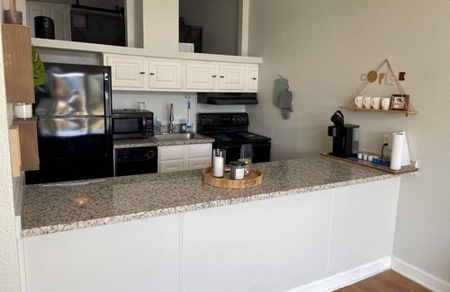 Galveston Apartment | Charming 1-bedroom apartment in marvelous Galveston, TX.