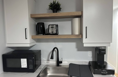 Moncton Apartment | Charming 1-bedroom apartment in enchanting Moncton with WiFi