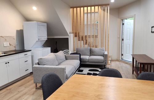 Northwest Dallas Apartment | Charming 1-bedroom apartment in welcoming Dallas with WiFi, AC